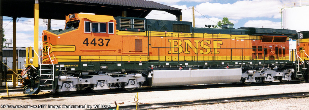 BNSF C44-9W 4437